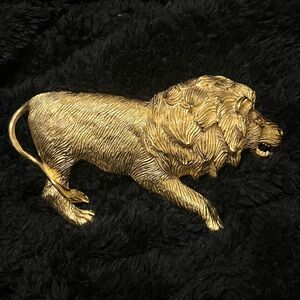 𝅺VINTAGE 1980's ACCESSOCRAFT NYC gold-plated lion belt buckle!